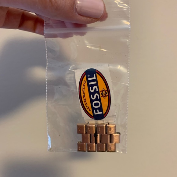 Ladies Fossil watch - Picture 3 of 5